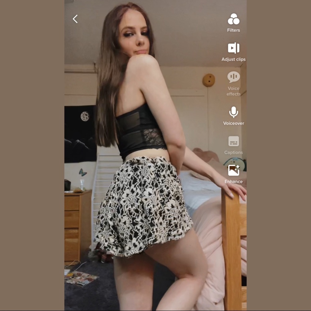 creme & black brandy melville shorts